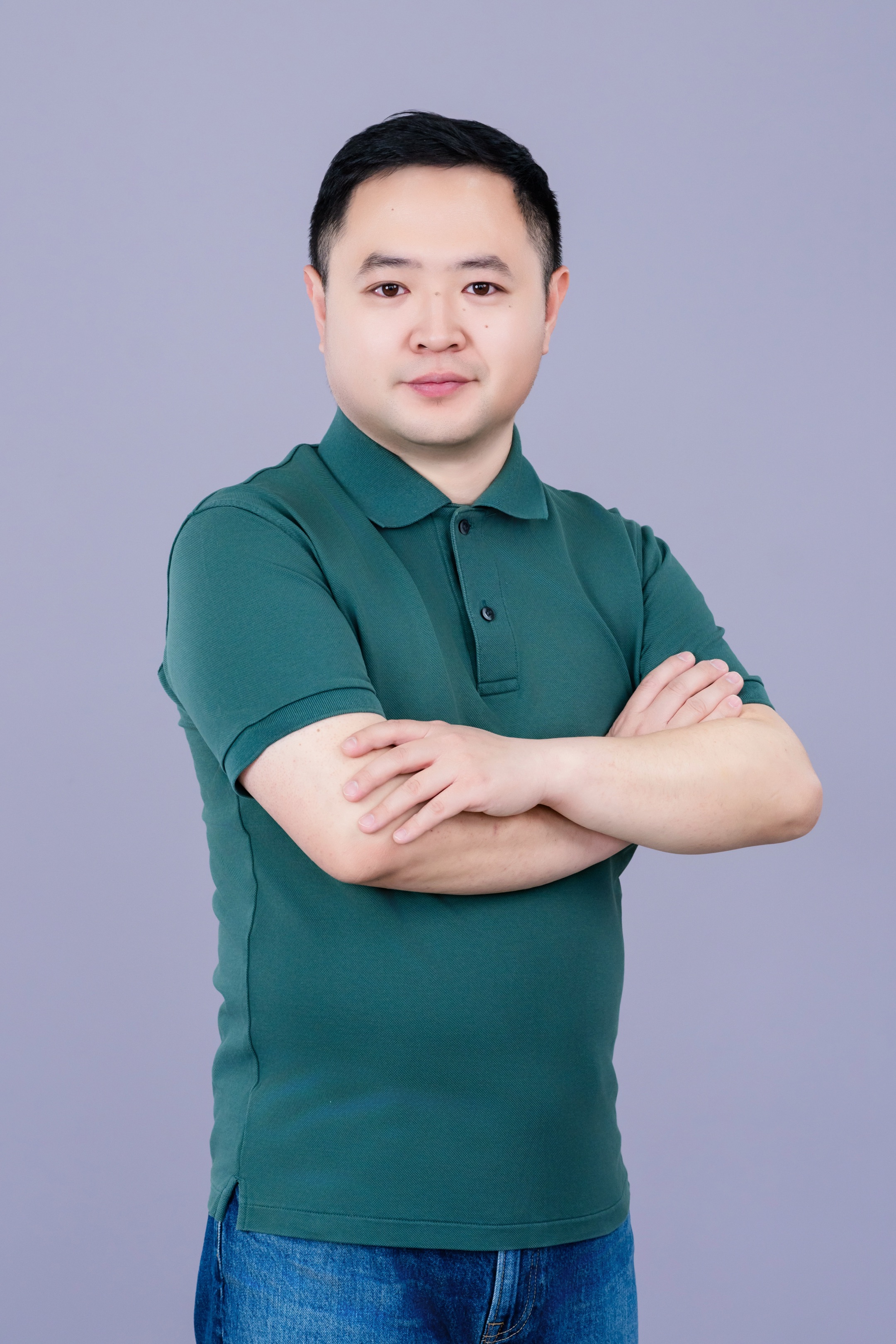 周磊.jpg